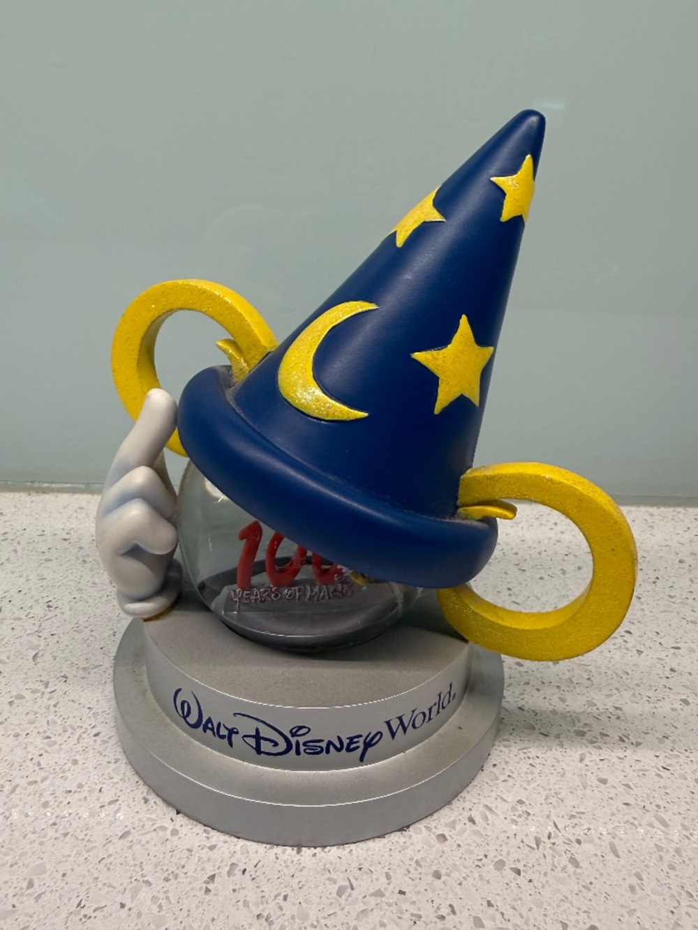 DISNEY 100 YEARS OF MAGIC SNOWGLOBE - WALT DISNEY WORLD